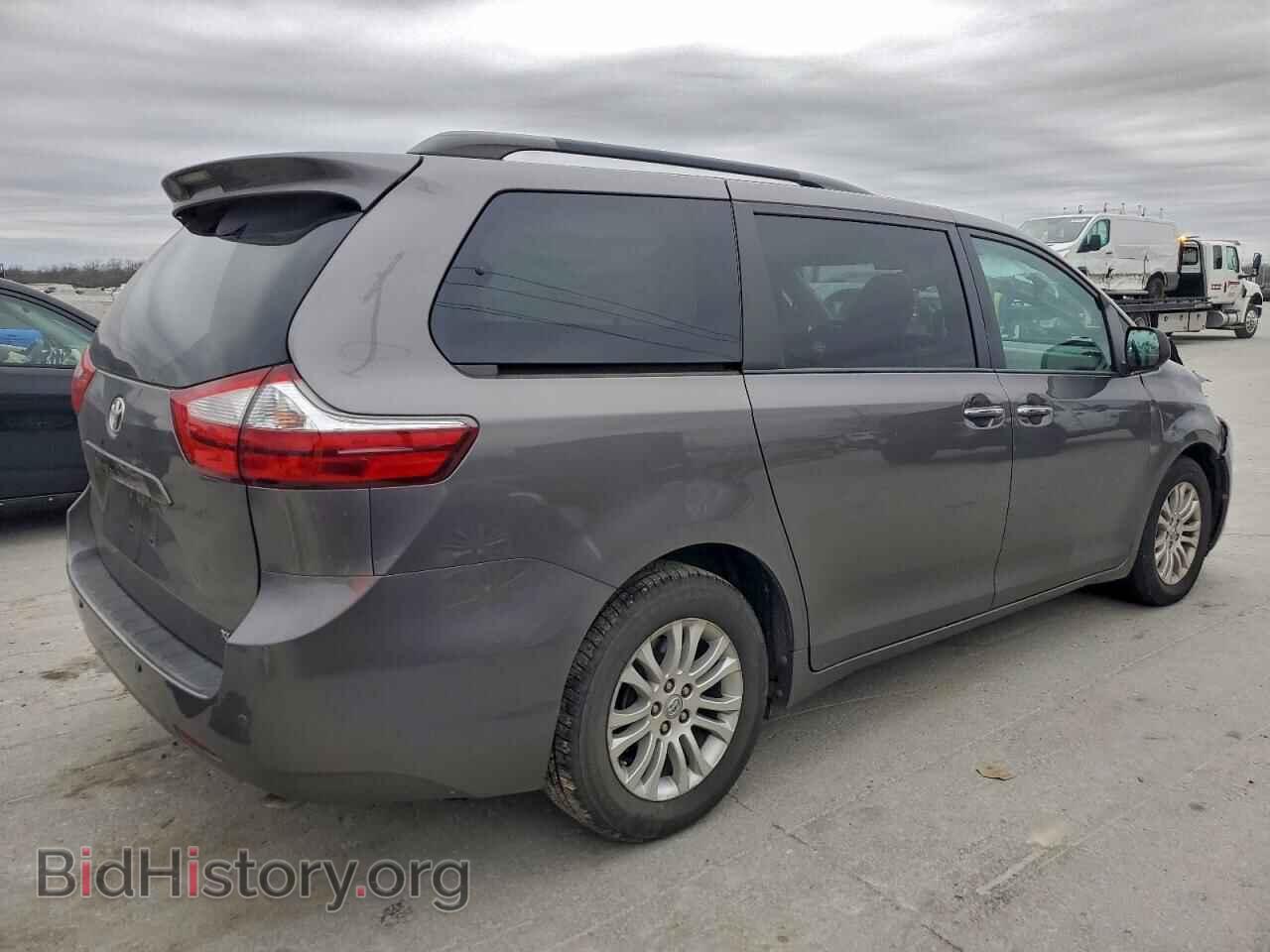 2017 TOYOTA All Models - VIN: 5TDYZ3DC2HS845794 - Фото 3