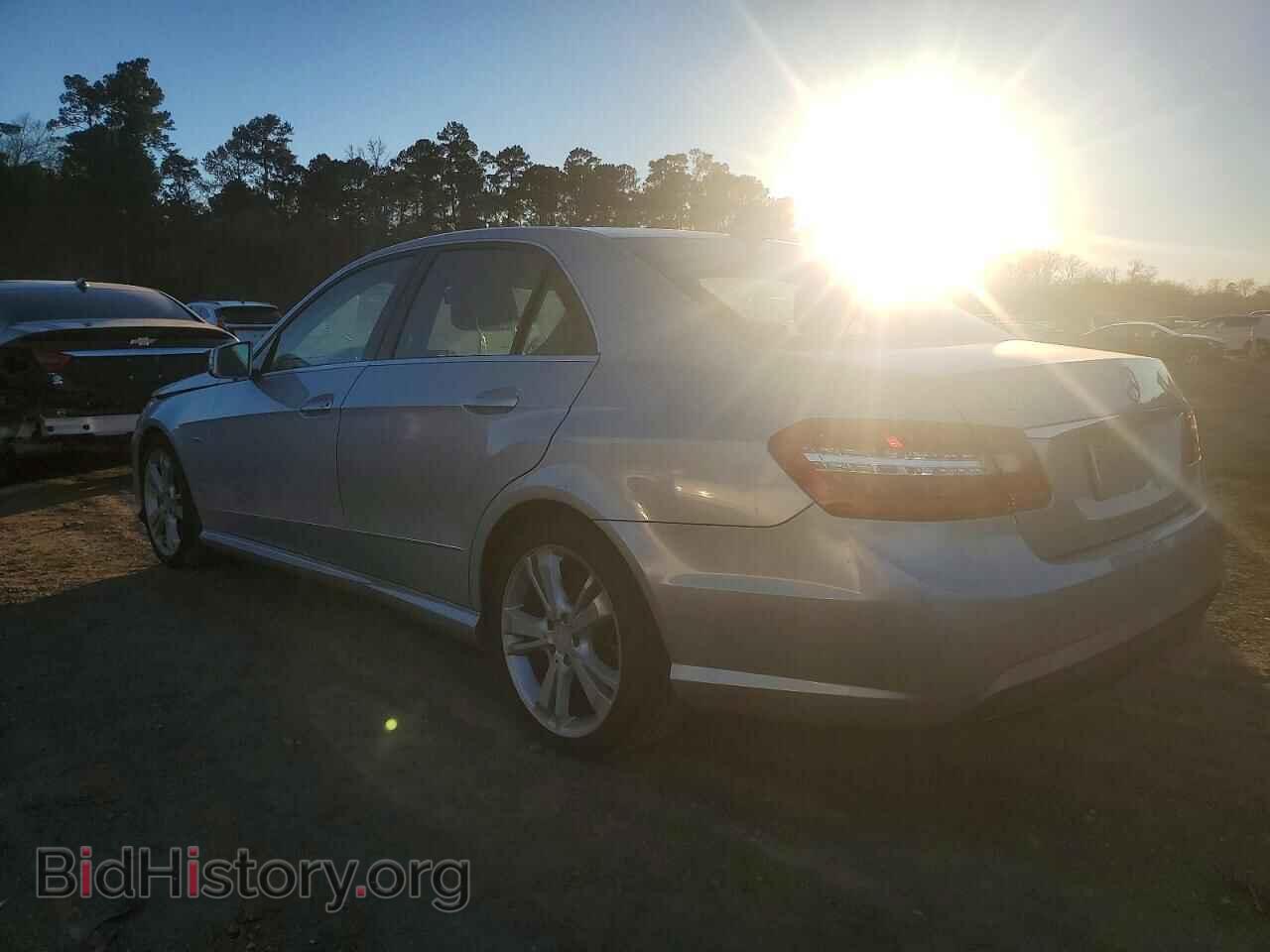 2012 MERCEDES-BENZ E-CLASS - VIN: WDDHF5KB3CA570530 - Фото 2