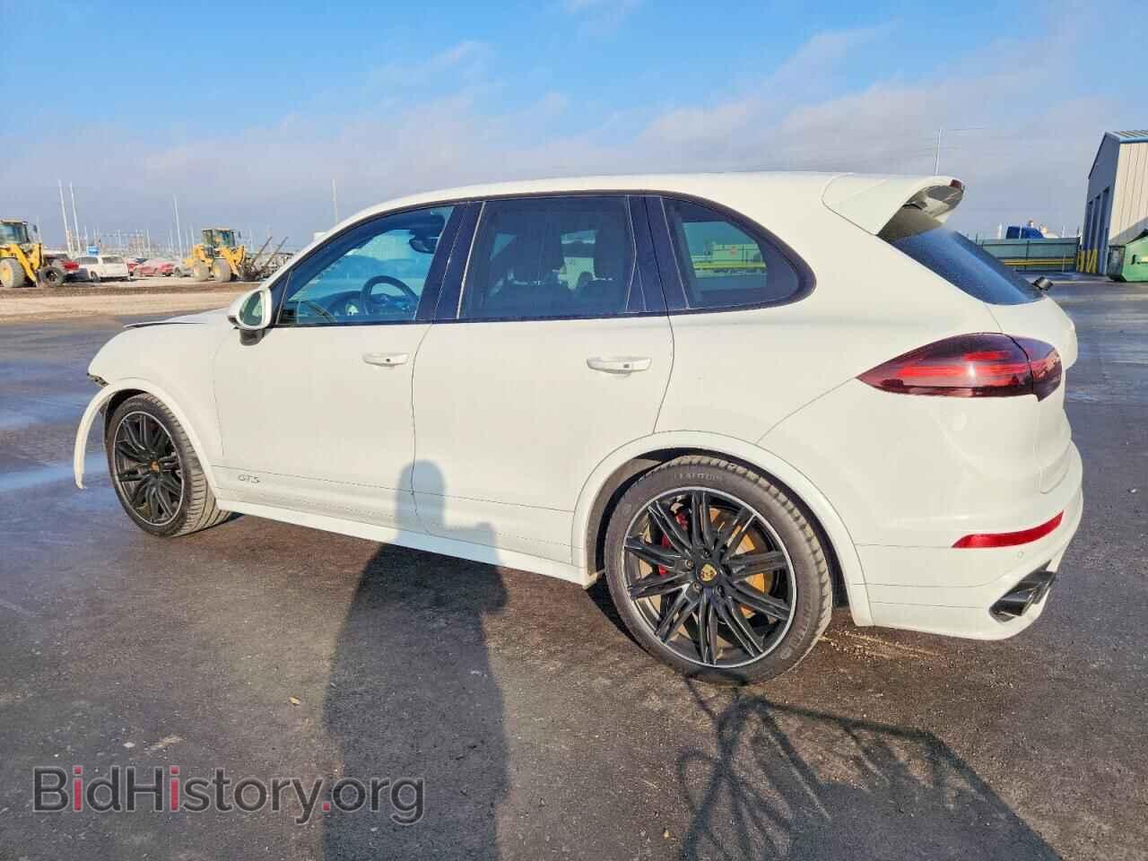 2017 PORSCHE CAYENNE - VIN: WP1AD2A28HLA81956 - Фото 2