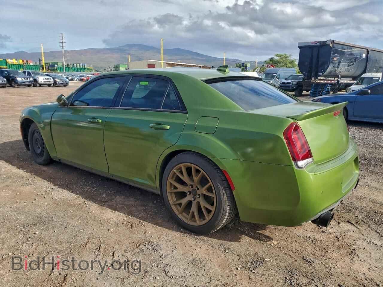2018 CHRYSLER 300 - VIN: 2C3CCABT2JH216449 - Фото 2