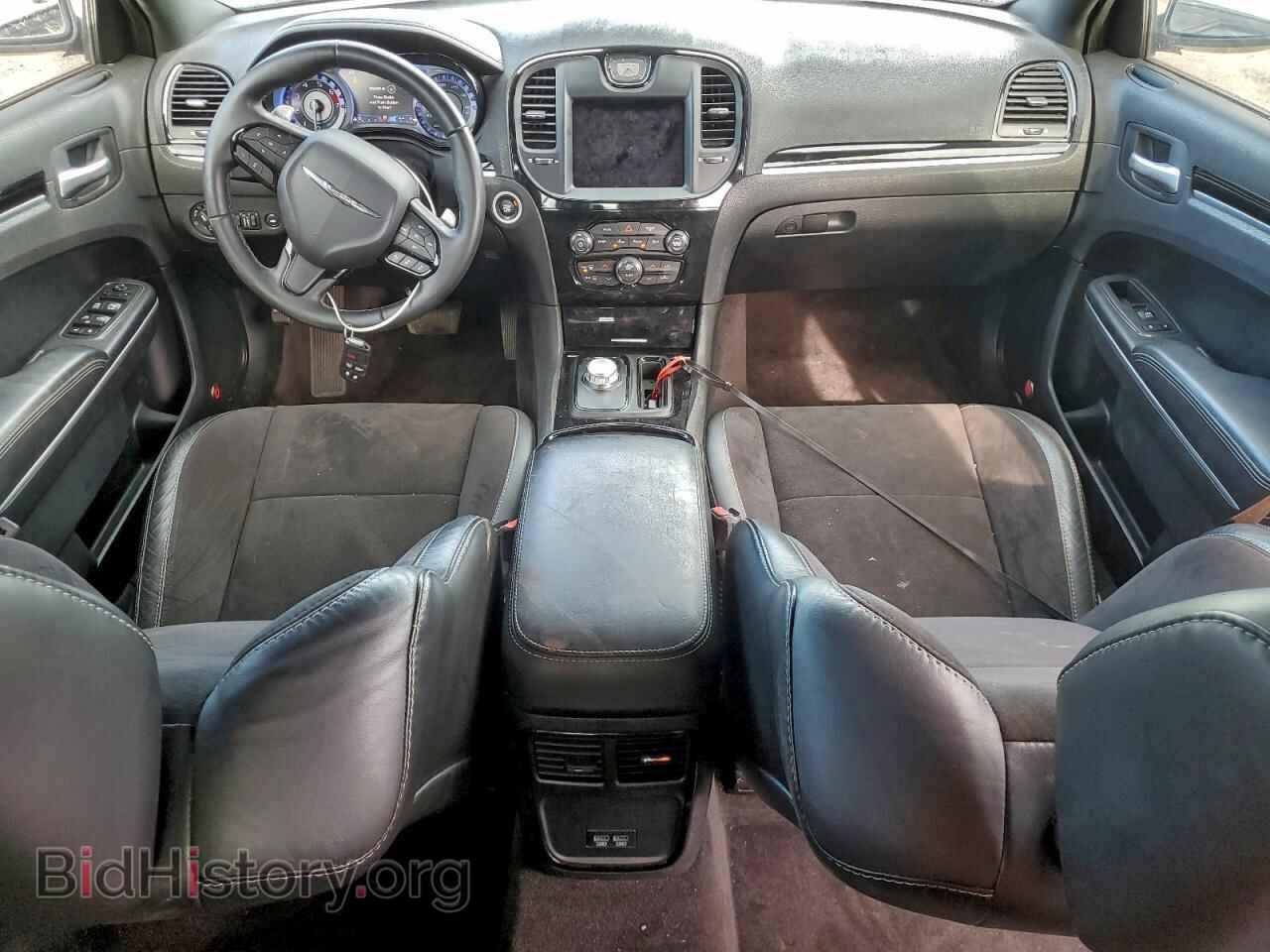2018 CHRYSLER 300 - VIN: 2C3CCABT2JH216449 - Фото 8