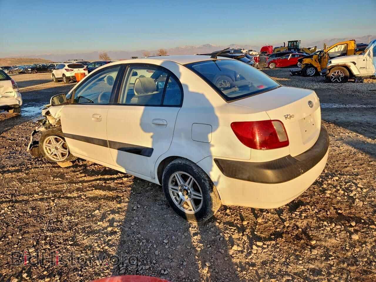 2007 KIA RIO - VIN: KNADE123776204864 - Фото 2