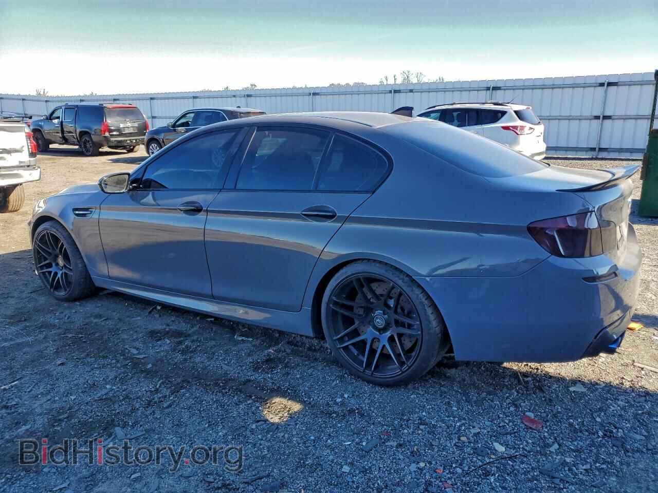 2014 BMW M5 - VIN: WBSFV9C53ED097257 - Photo 2