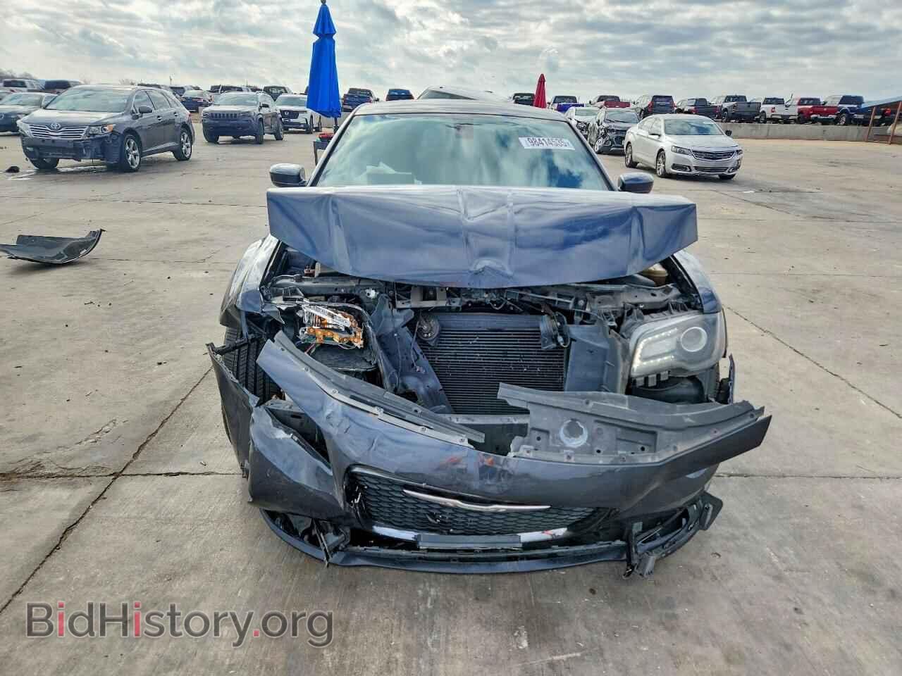 2019 CHRYSLER 300 - VIN: 2C3CCABG7KH537827 - Фото 5