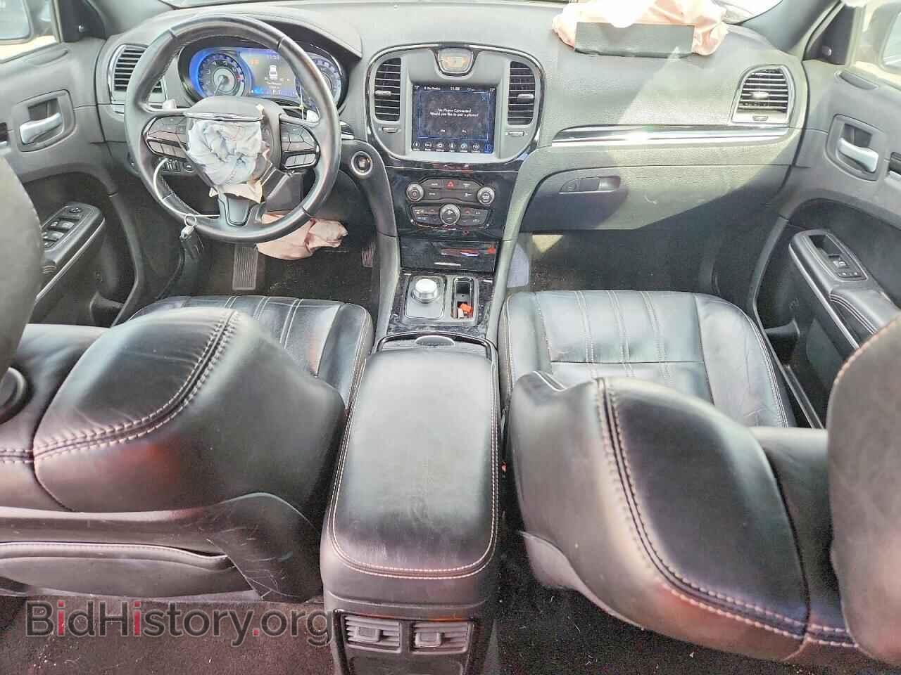 2019 CHRYSLER 300 - VIN: 2C3CCABG7KH537827 - Фото 8