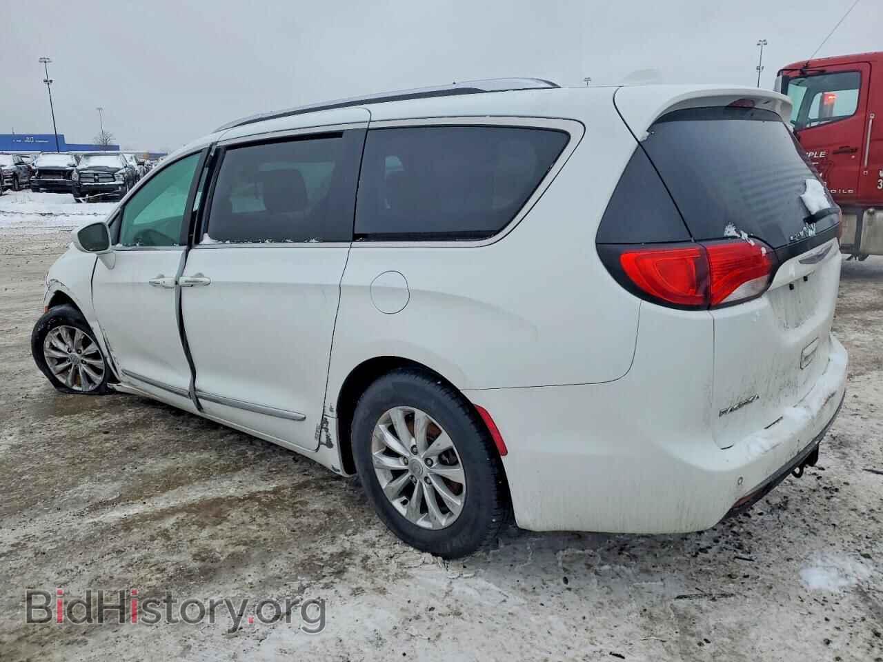 2019 CHRYSLER PACIFICA - VIN: 2C4RC1BG1JR154979 - Фото 2