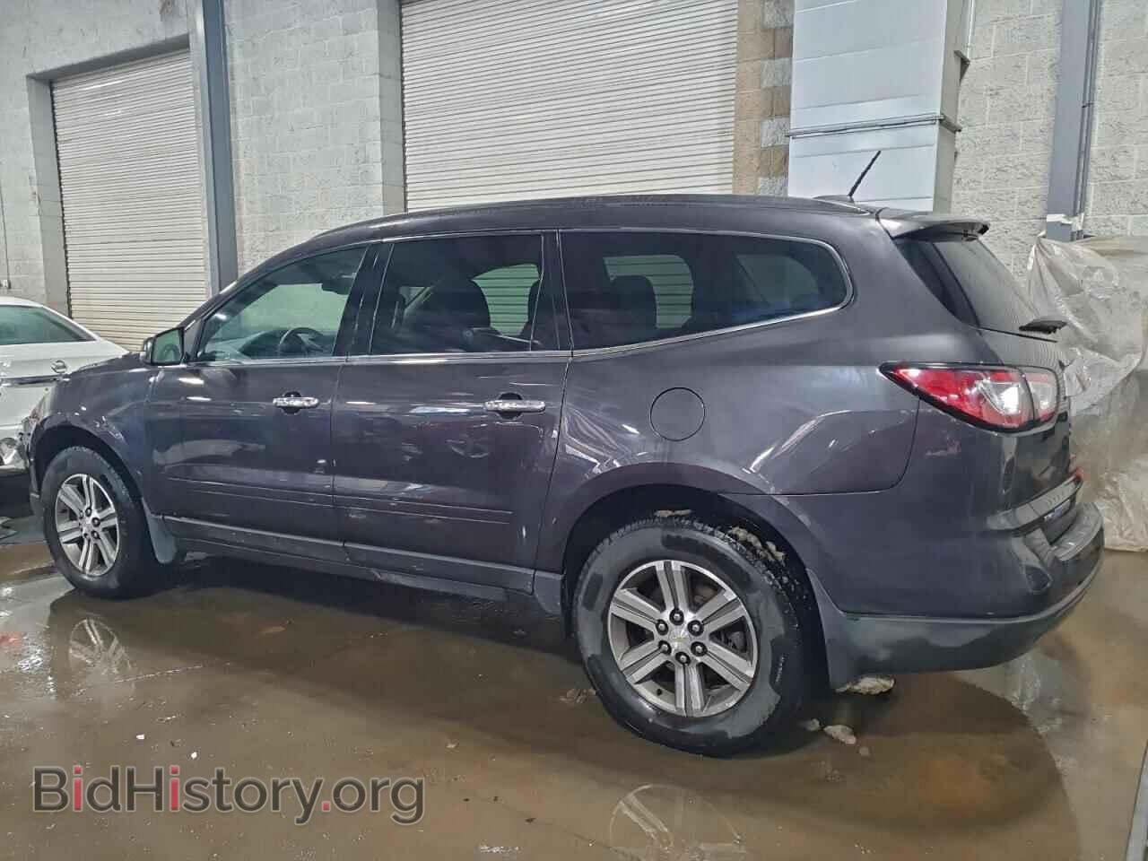2016 CHEVROLET TRAVERSE - VIN: 1GNKVHKD3GJ234833 - Фото 2