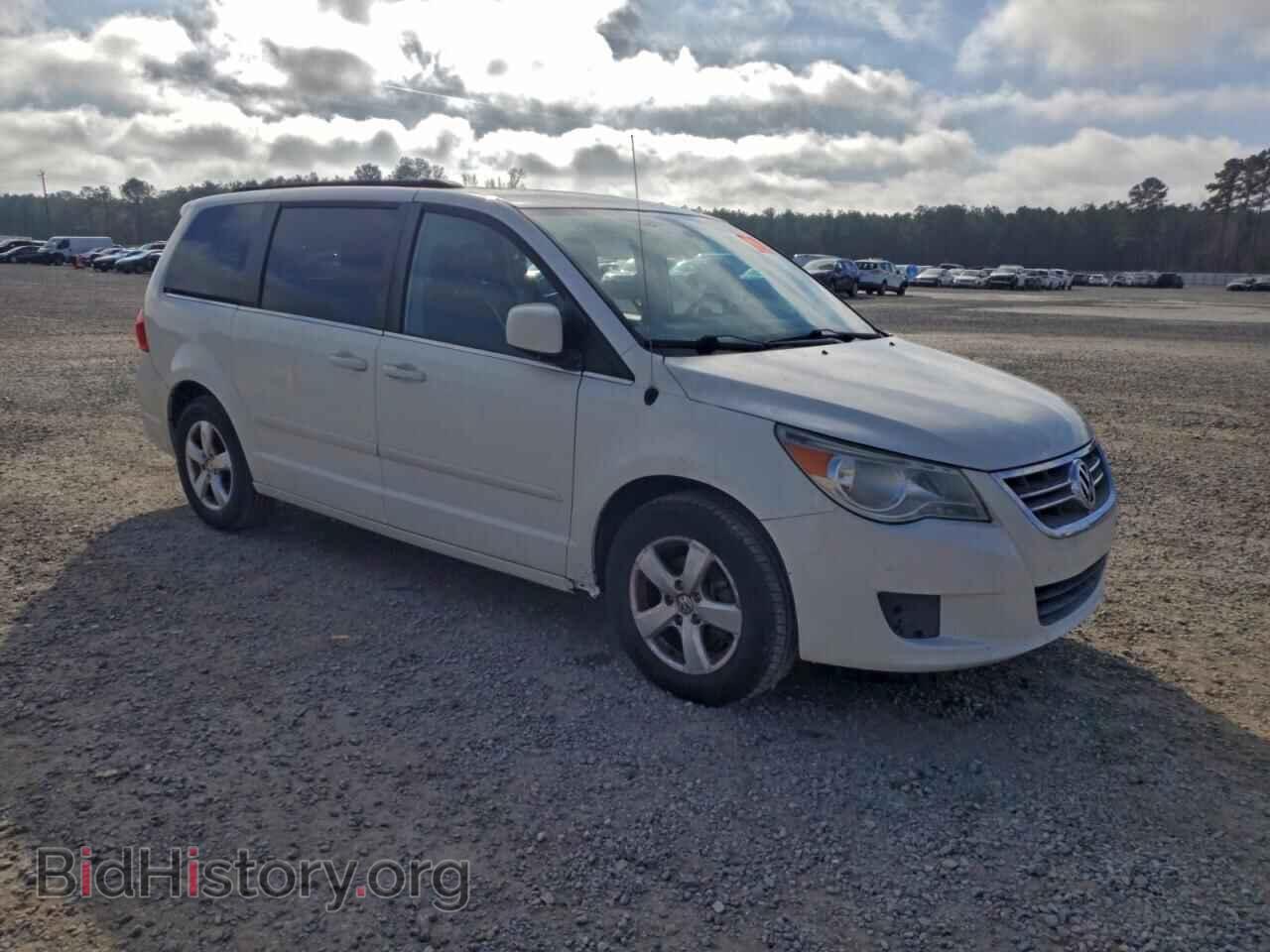 2011 VOLKSWAGEN ROUTAN - VIN: 2V4RW3DG8BR691582 - Фото 4