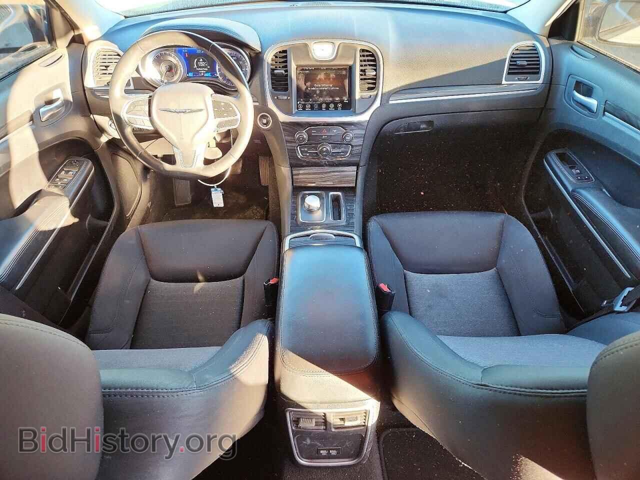 2021 CHRYSLER 300 - VIN: 2C3CCAAG3MH598967 - Фото 8