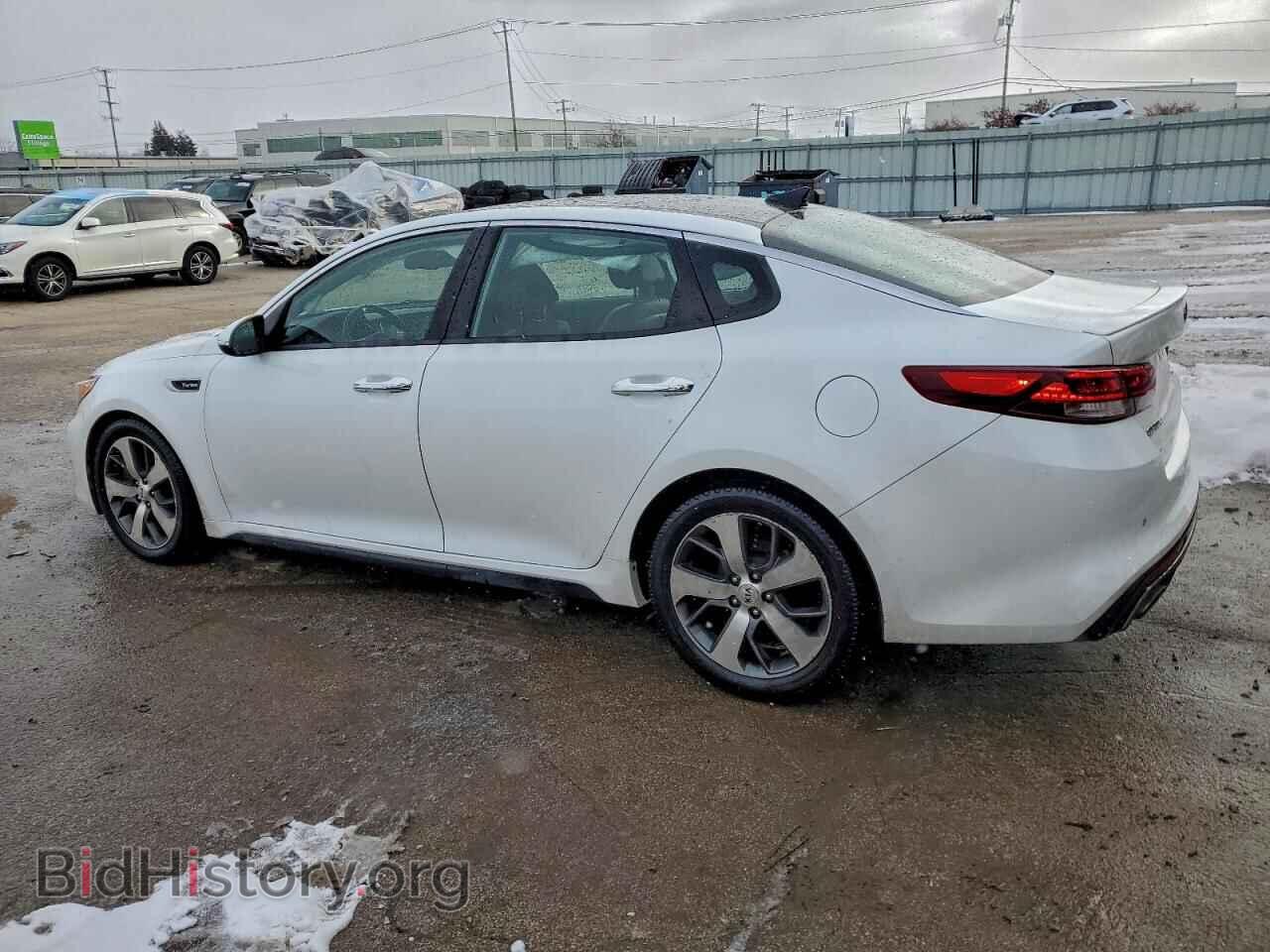 2016 KIA OPTIMA - VIN: 5XXGW4L23GG026215 - Фото 2