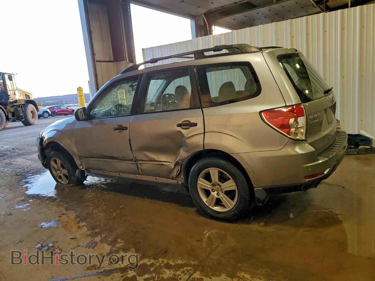 2011 SUBARU FORESTER - VIN: JF2SHABC7BH708282 - Фото 2
