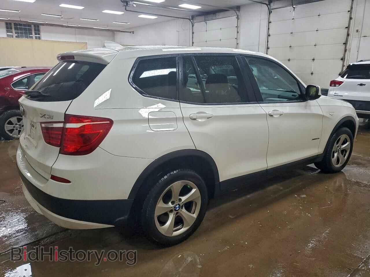 2011 BMW X3 - VIN: 5UXWX5C50BL710316 - Фото 3
