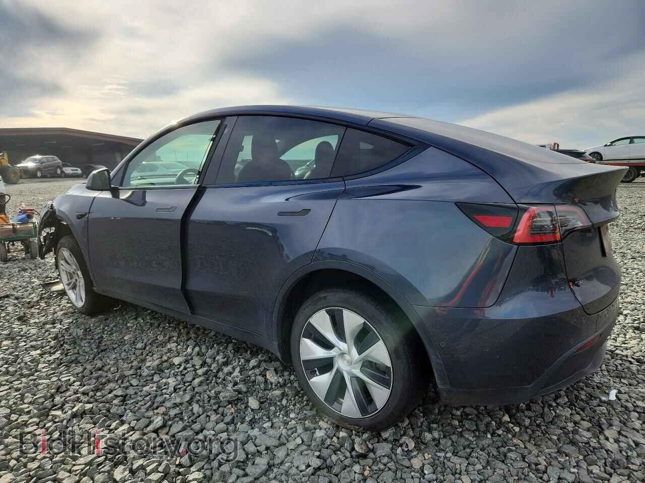 2021 TESLA MODEL Y - VIN: 5YJYGDEE2MF093475 - Photo 2