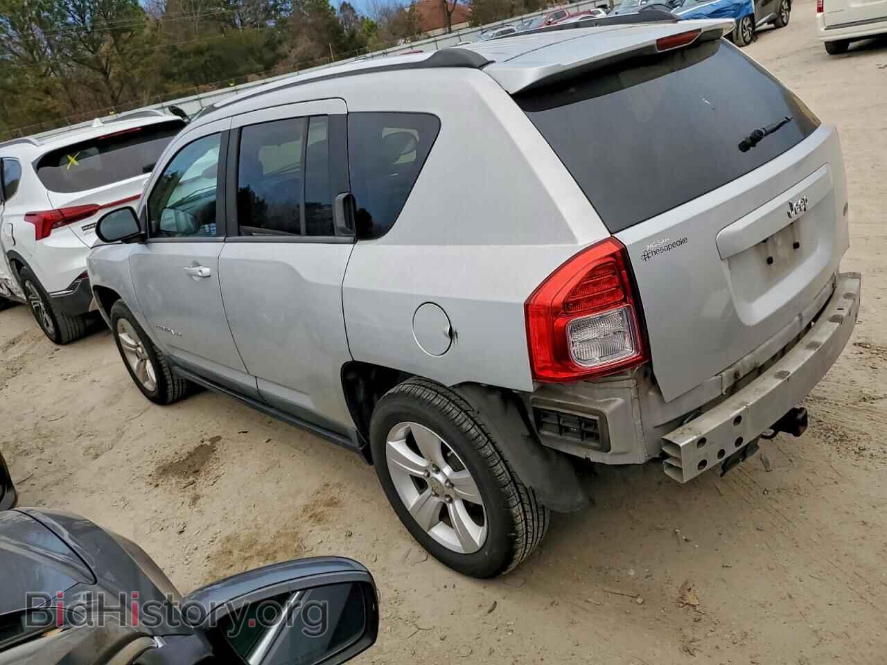 2011 JEEP COMPASS - VIN: 1J4NT1FA8BD138829 - Фото 2