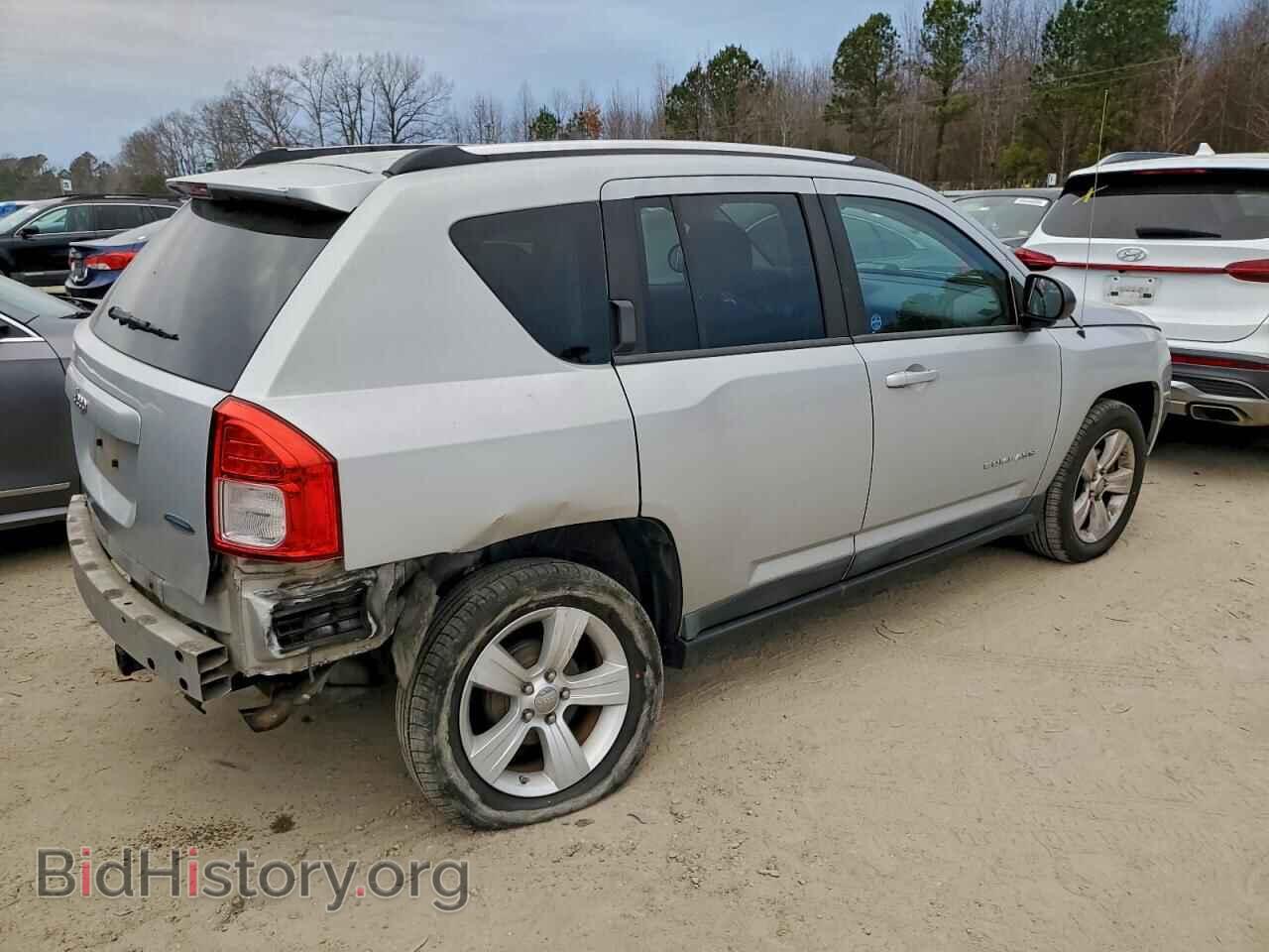 2011 JEEP COMPASS - VIN: 1J4NT1FA8BD138829 - Фото 3