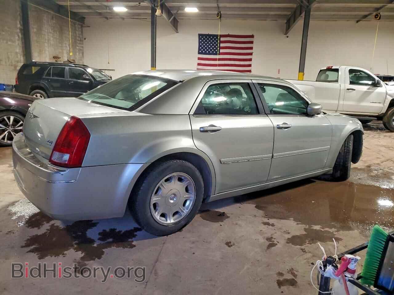 2005 CHRYSLER 300 - VIN: 2C3AA53G15H668677 - Фото 3