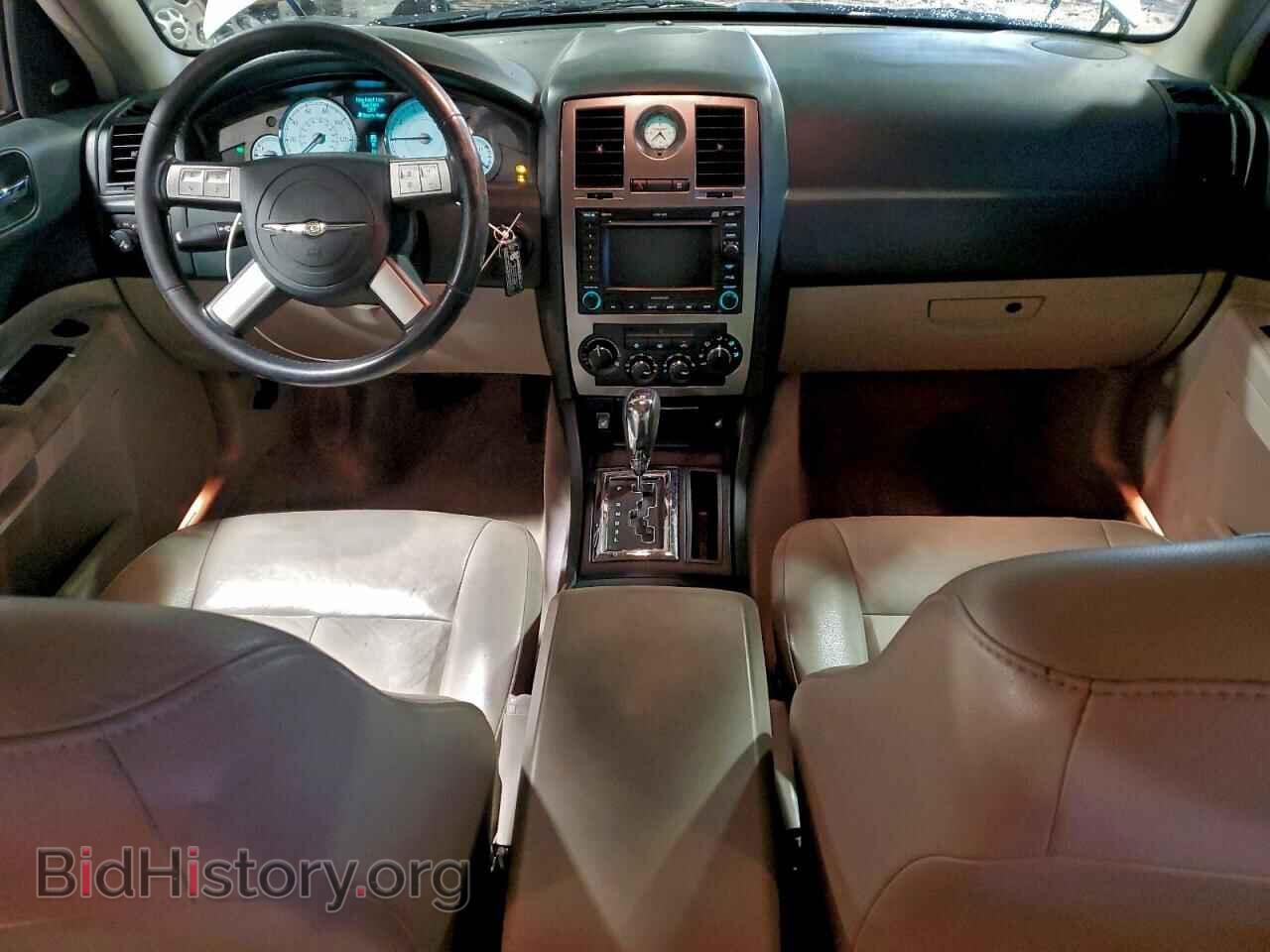 2005 CHRYSLER 300 - VIN: 2C3AA53G15H668677 - Фото 8