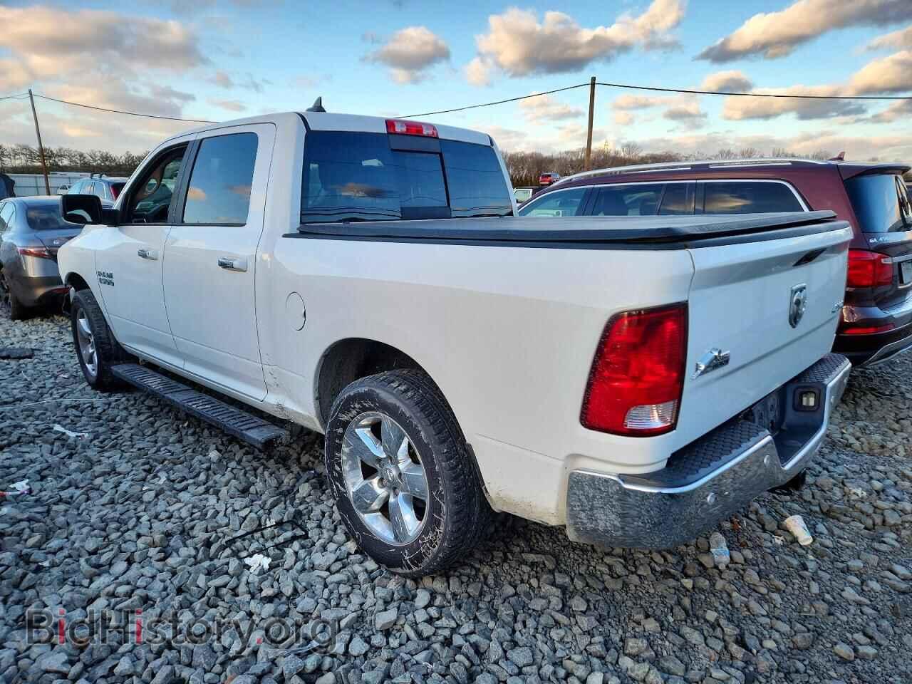 2018 RAM 1500 - VIN: 1C6RR7LG7JS222823 - Фото 2