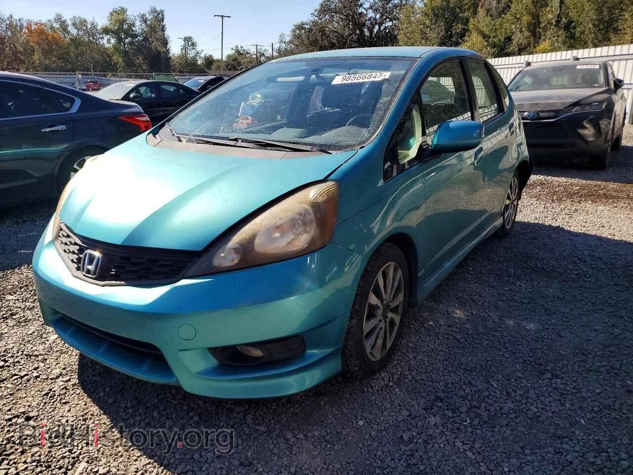 Фотография JHMGE8H59CC020232 - HONDA FIT 2012