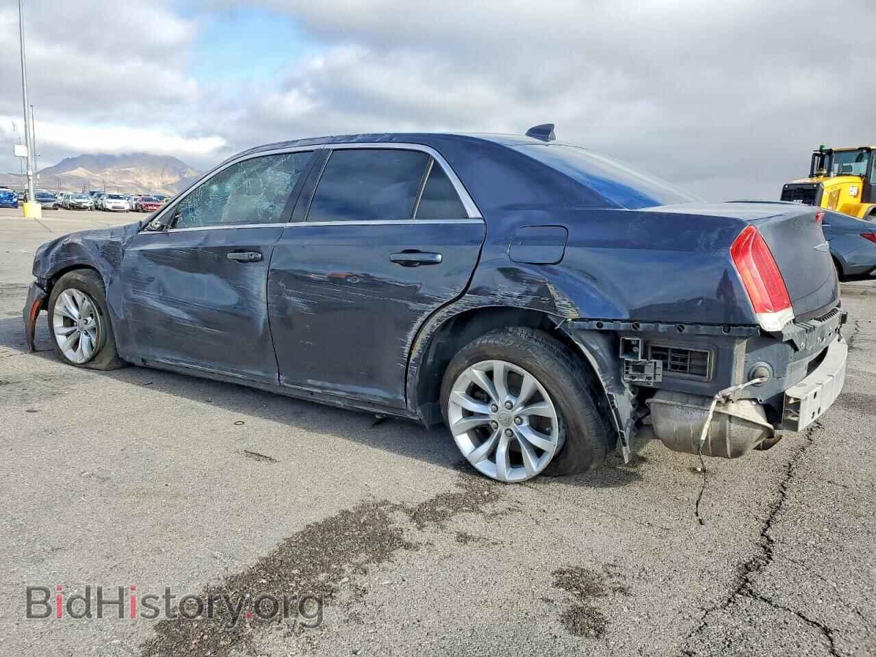 2015 CHRYSLER 300 - VIN: 2C3CCAAG0FH881636 - Фото 2