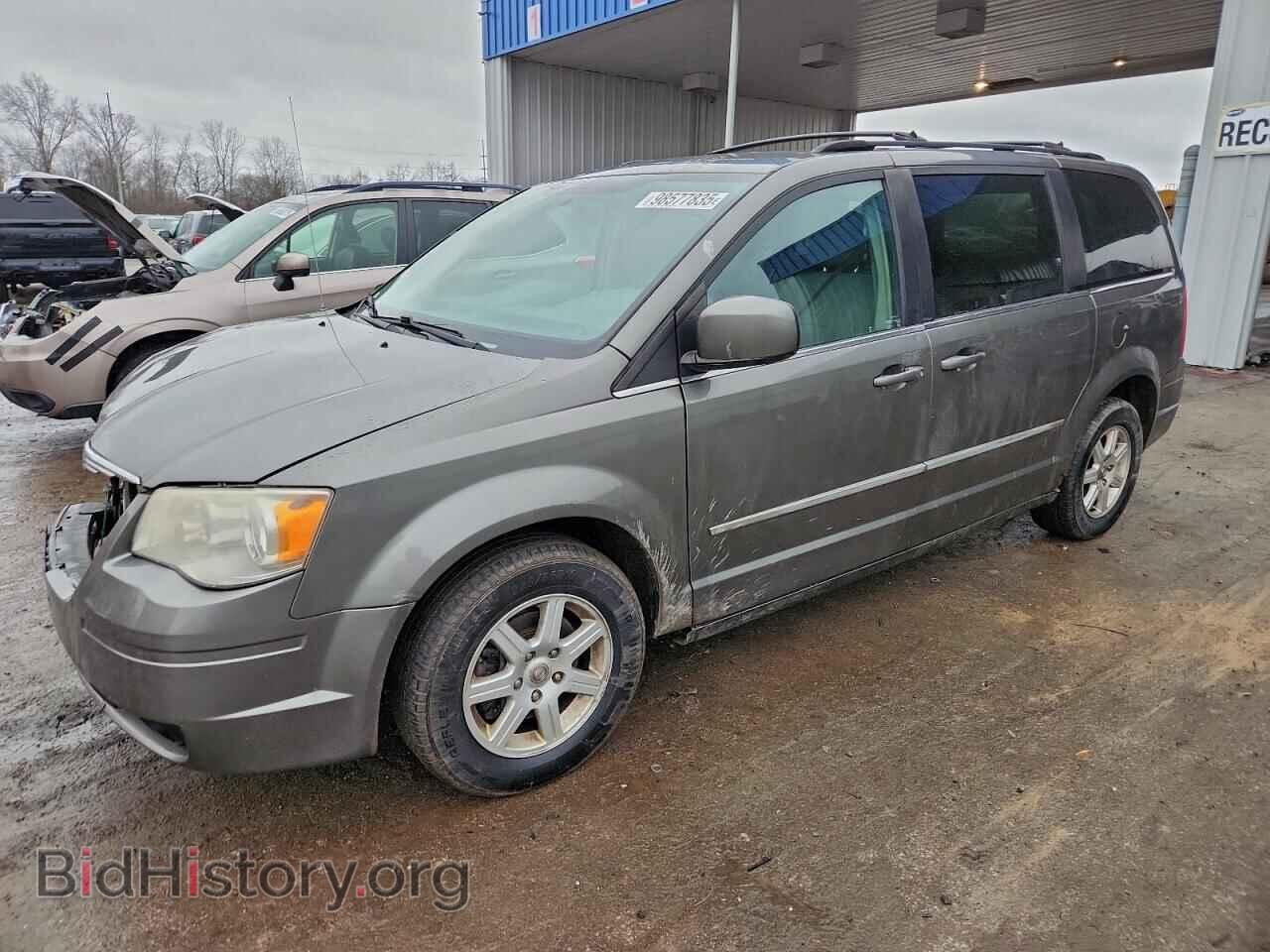 Photo 2A4RR5D10AR357659 - CHRYSLER MINIVAN 2010