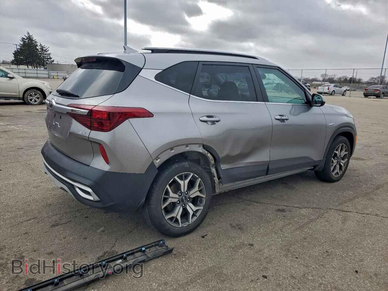 2021 KIA SELTOS - VIN: KNDERCAA5M7227668 - Фото 3