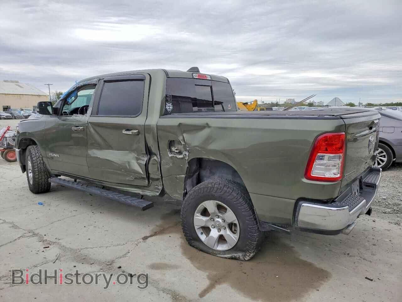 2020 RAM 1500 - VIN: 1C6SRFFT9LN290062 - Фото 2