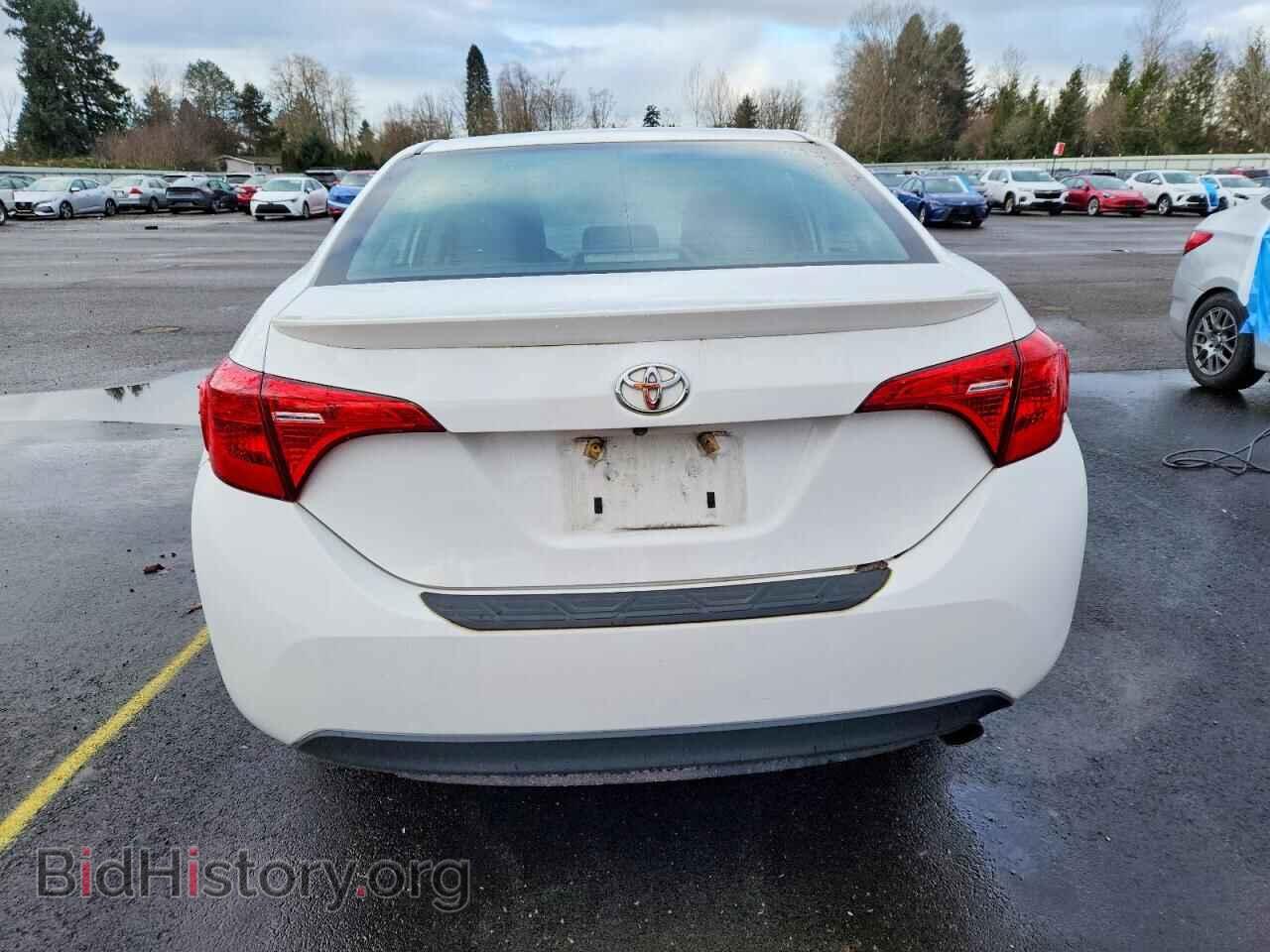 2017 TOYOTA COROLLA - VIN: 2T1BURHE2HC871193 - Фото 6