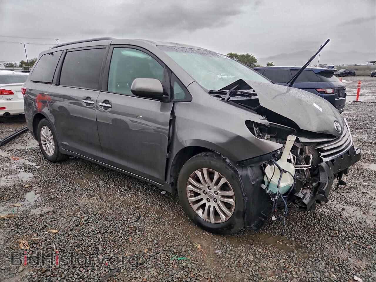 2017 TOYOTA All Models - VIN: 5TDYZ3DC2HS893344 - Фото 4