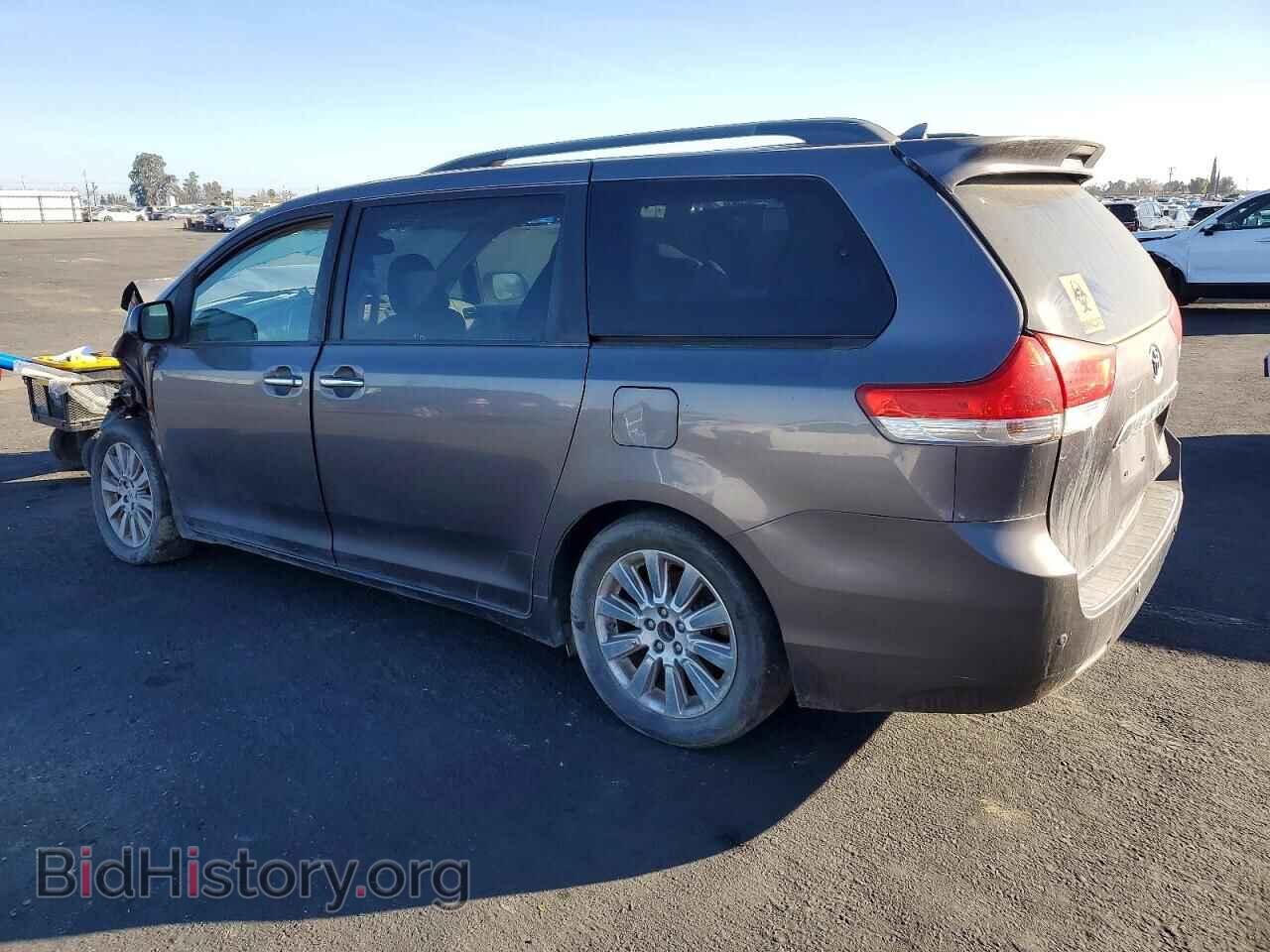 2011 TOYOTA All Models - VIN: 5TDYK3DC6BS045639 - Фото 2