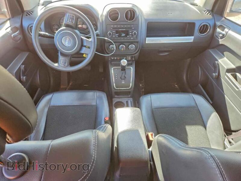 2015 Jeep COMPASS (VIN 1C4NJCBA2FD179606) — photo 8 of 14