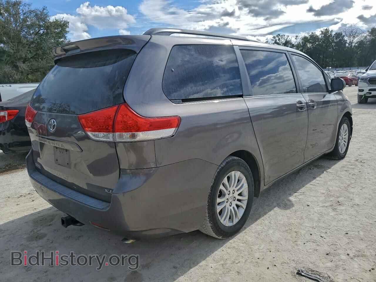 2011 TOYOTA All Models - VIN: 5TDYK3DCXBS067899 - Photo 3