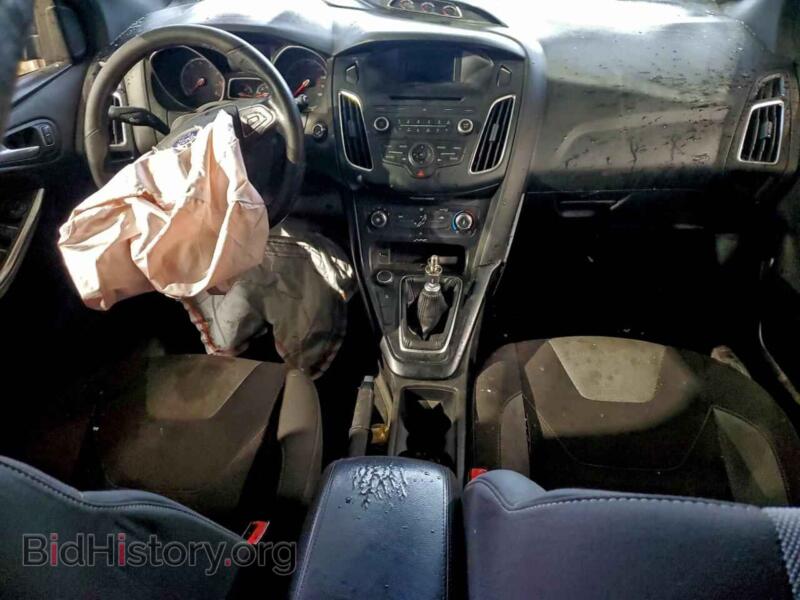 2016 Ford FOCUS (VIN 1FADP3L9XGL357743) — фото 8 из 13