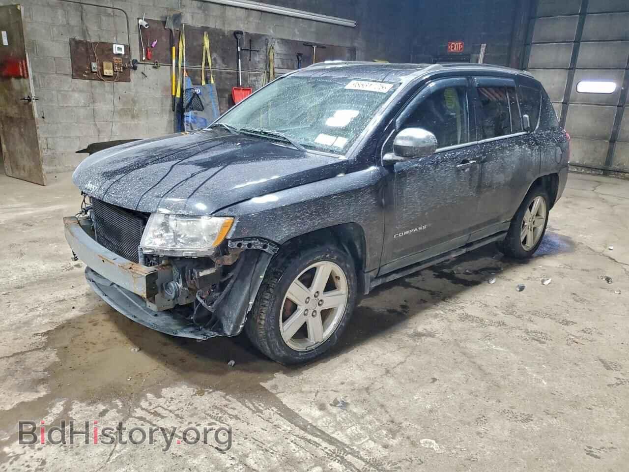 Photo 1J4NF5FB8BD135808 - JEEP COMPASS 2011
