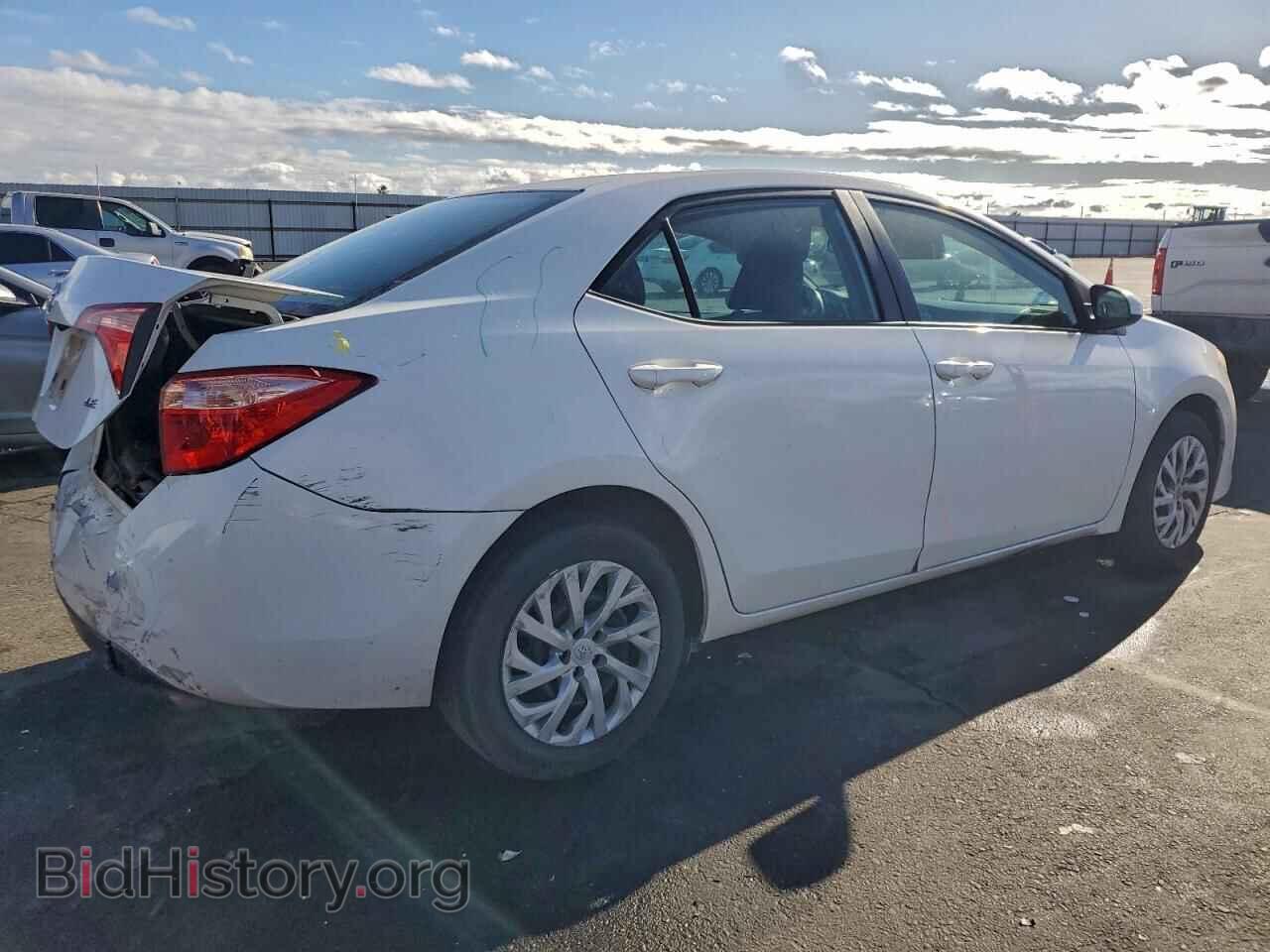 2018 TOYOTA COROLLA - VIN: 5YFBURHE9JP830498 - Фото 3