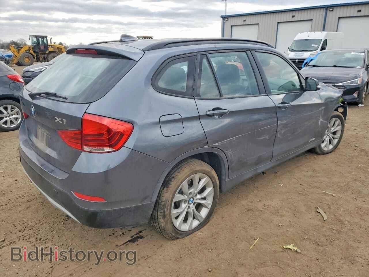 2014 BMW X1 - VIN: WBAVL1C59EVY20739 - Фото 3