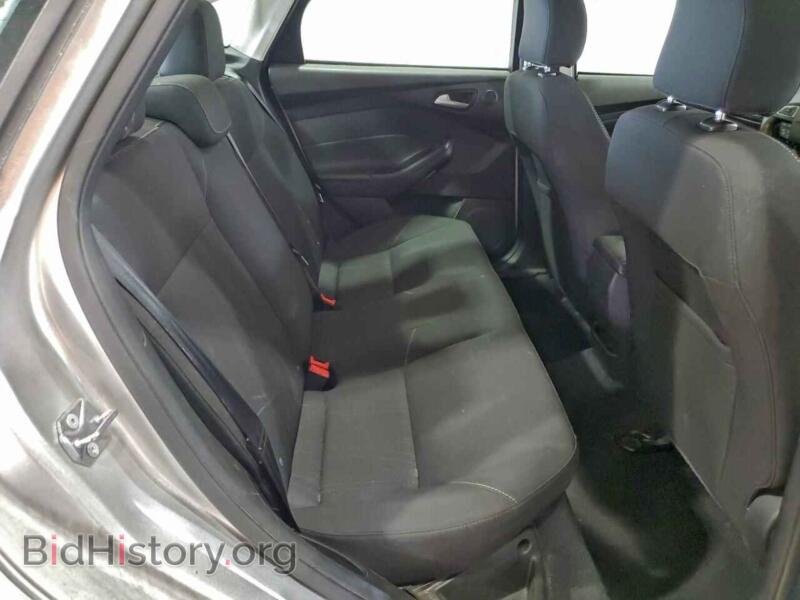 2017 Ford FOCUS (VIN 1FADP3H20HL221666) — photo 10 of 12
