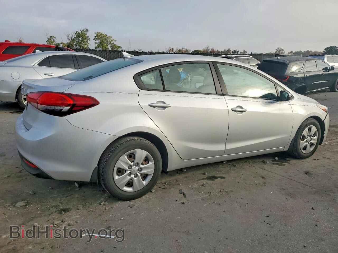2017 KIA FORTE - VIN: 3KPFK4A73HE104041 - Фото 3