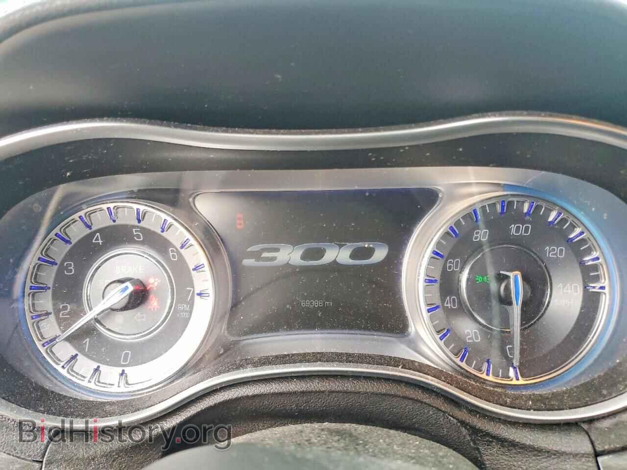 2018 CHRYSLER 300 - VIN: 2C3CCAAG1JH275237 - Фото 9