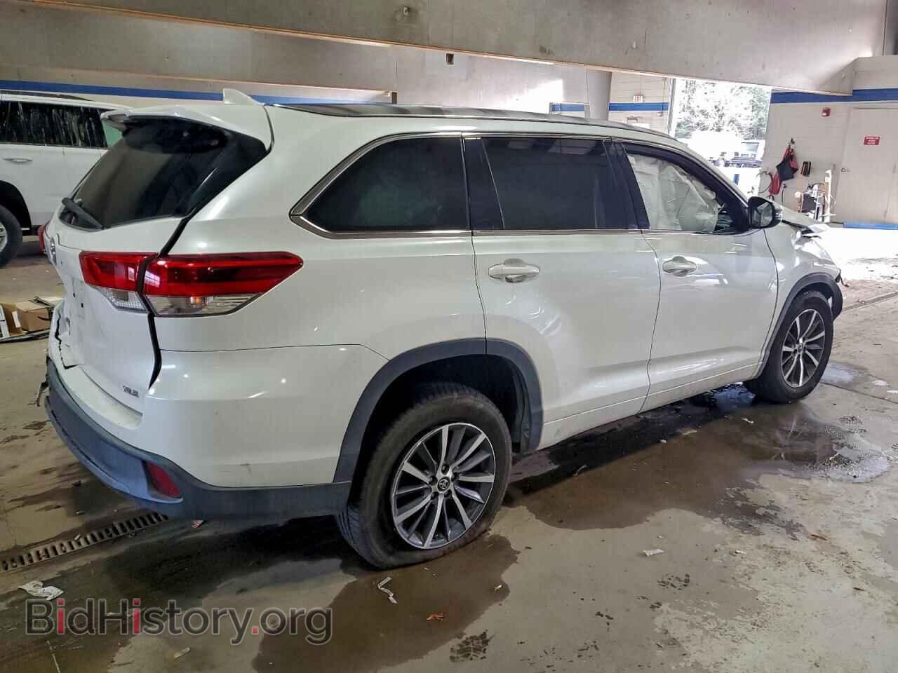 2018 TOYOTA HIGHLANDER - VIN: 5TDKZRFH1JS538074 - Фото 3