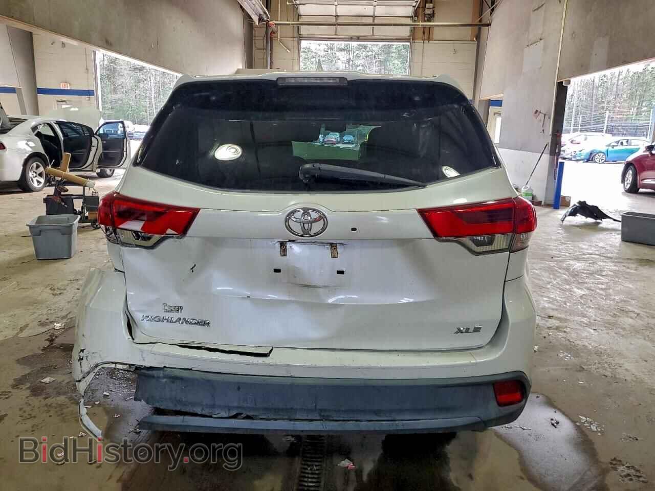 2018 TOYOTA HIGHLANDER - VIN: 5TDKZRFH1JS538074 - Фото 6