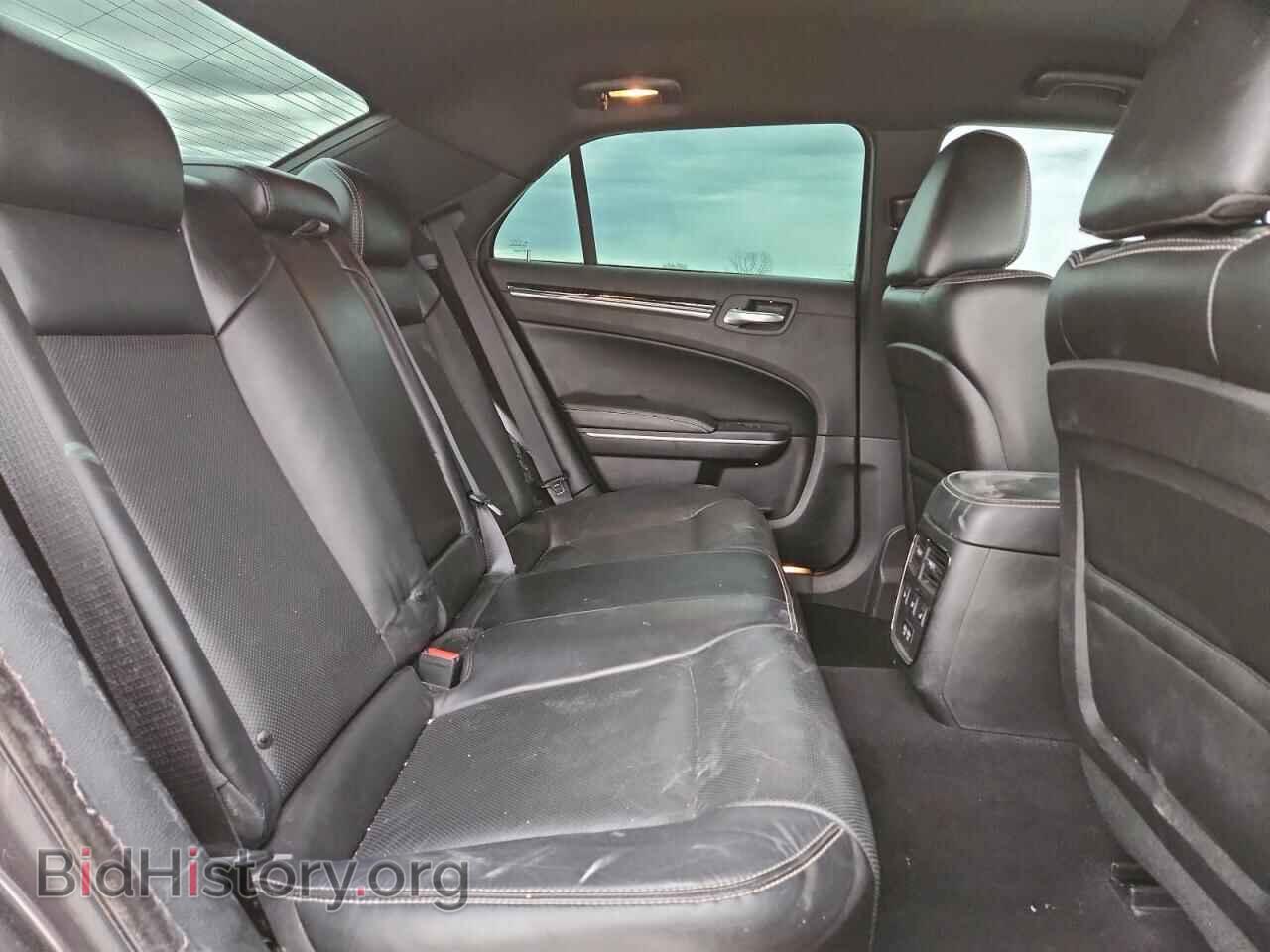 2019 CHRYSLER 300 - VIN: 2C3CCABT4KH568899 - Фото 10