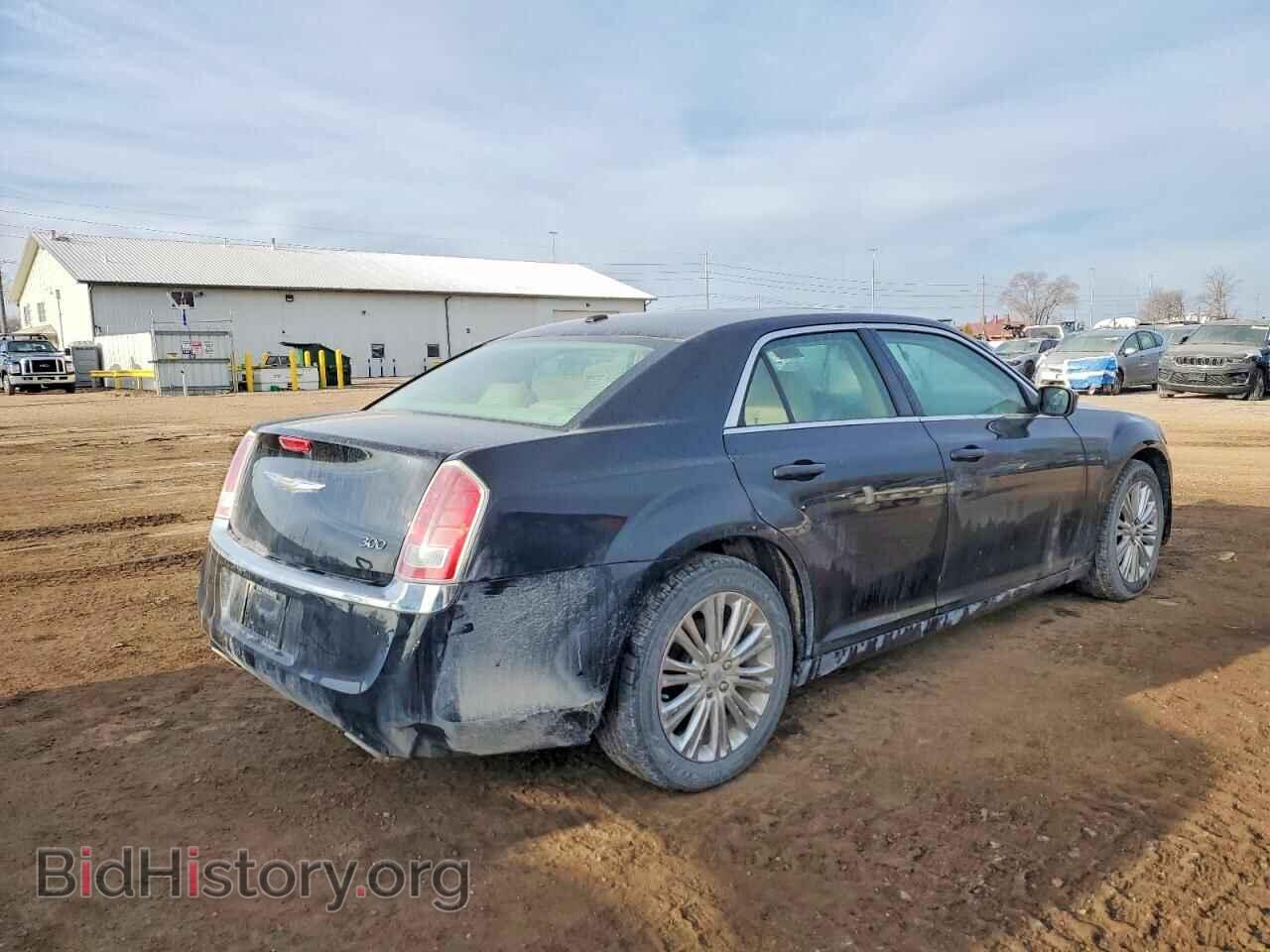 2013 CHRYSLER 300 - VIN: 2C3CCARG3DH530267 - Фото 3