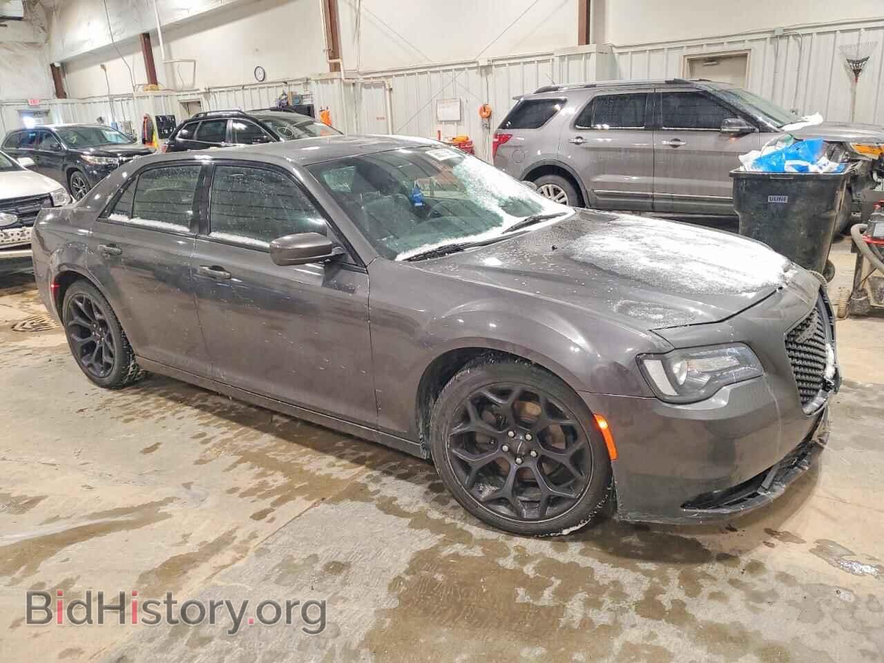2019 CHRYSLER 300 - VIN: 2C3CCABG8KH628735 - Фото 4