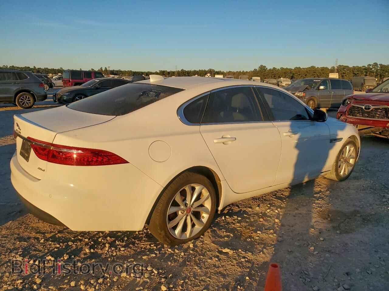 2017 JAGUAR XF - VIN: SAJBD4BN6HCY42639 - Фото 3