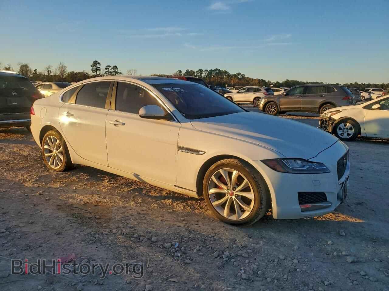 2017 JAGUAR XF - VIN: SAJBD4BN6HCY42639 - Фото 4