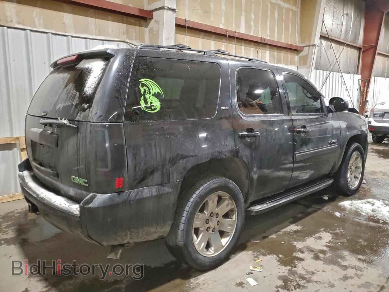 2011 GMC YUKON - VIN: 1GKS2CE09BR107726 - Photo 3