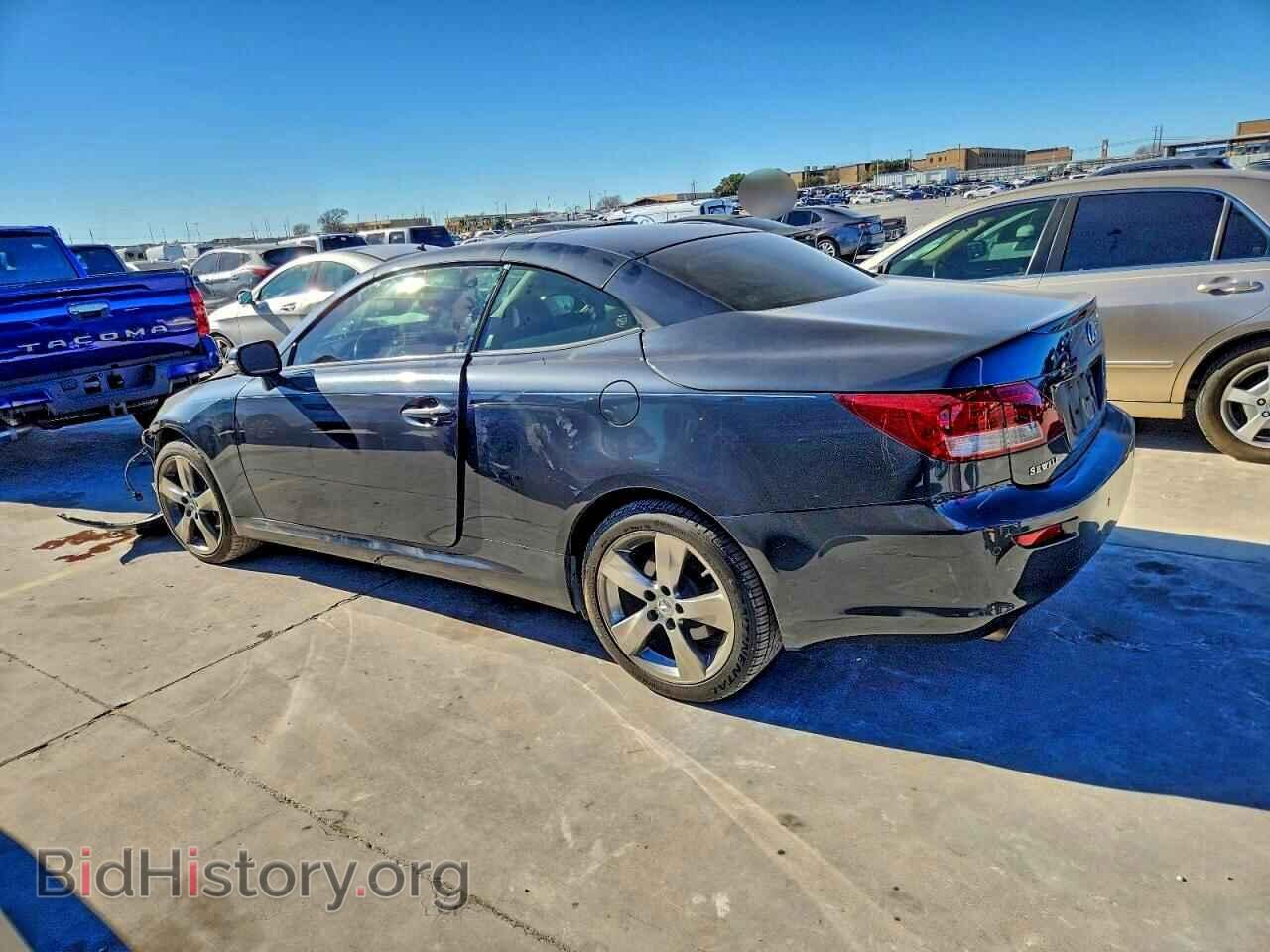 2011 LEXUS IS - VIN: JTHFF2C23B2519390 - Photo 2
