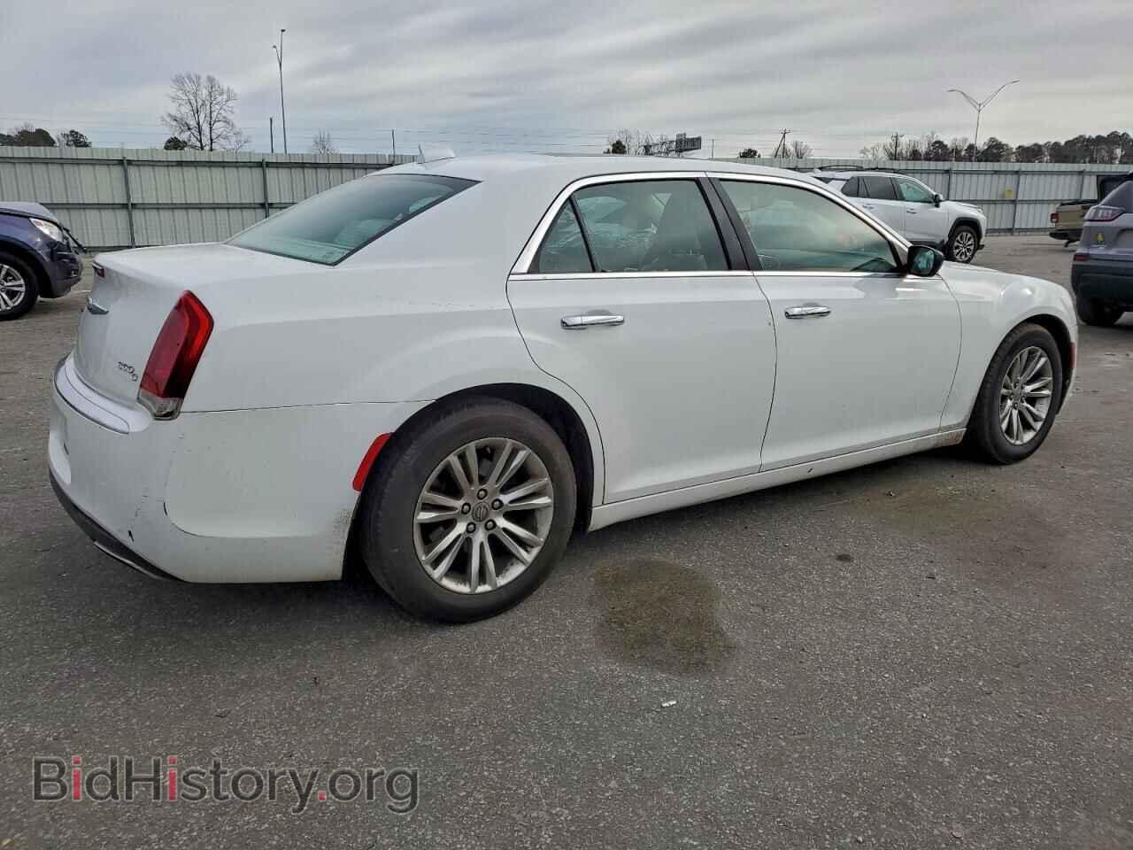 2016 CHRYSLER 300 - VIN: 2C3CCAEG8GH342709 - Фото 3