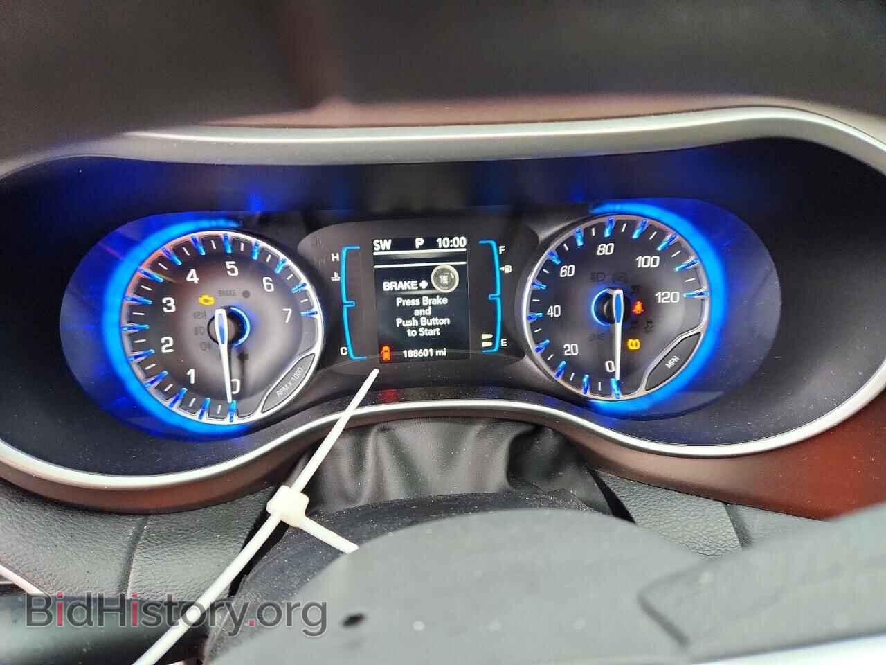 2017 CHRYSLER All Models - VIN: 2C4RC1CG4HR683089 - Photo 9